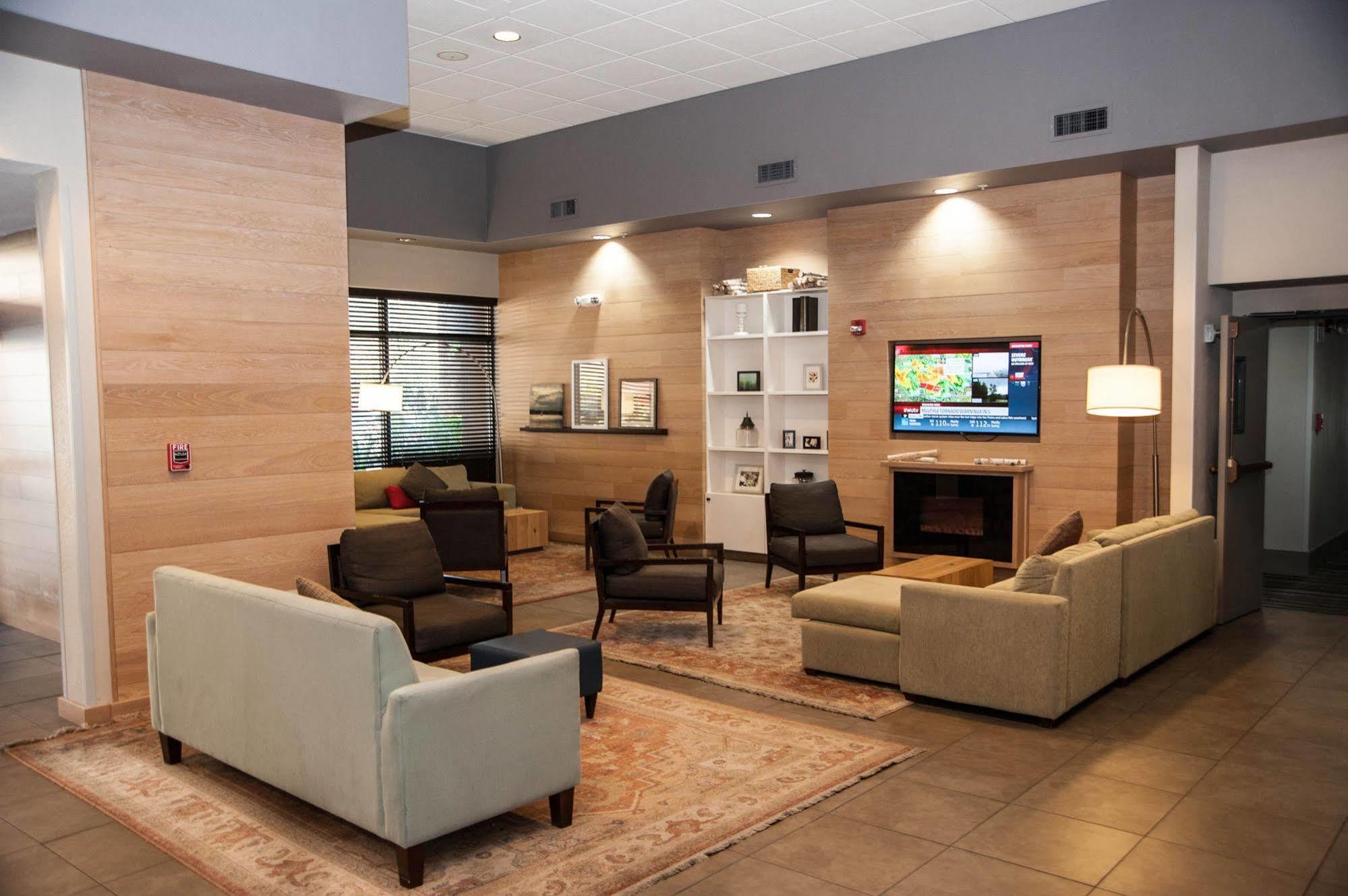 Greentree Inn & Suites Phoenix Sky Harbor Exterior foto
